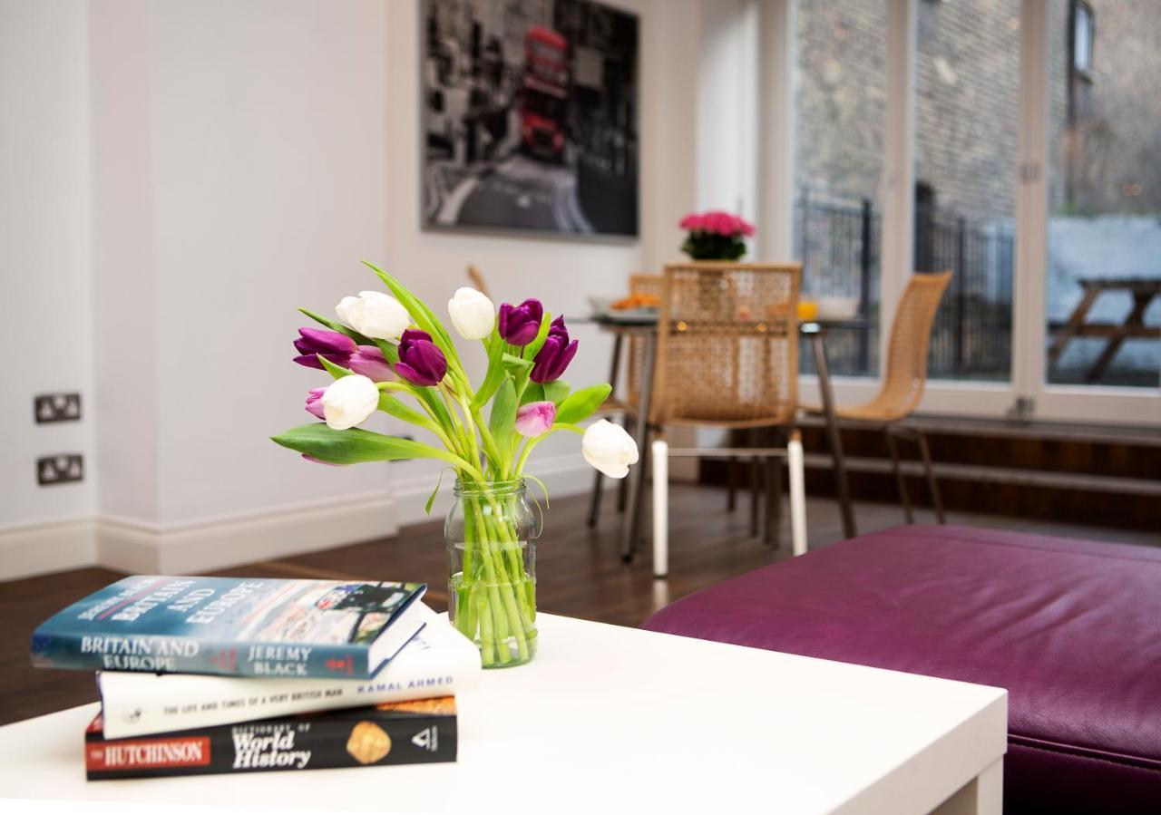 Apt 1, Trafalgar Square 1St Floor By Indigo Flats ロンドン エクステリア 写真